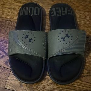 Under armour freedom slides